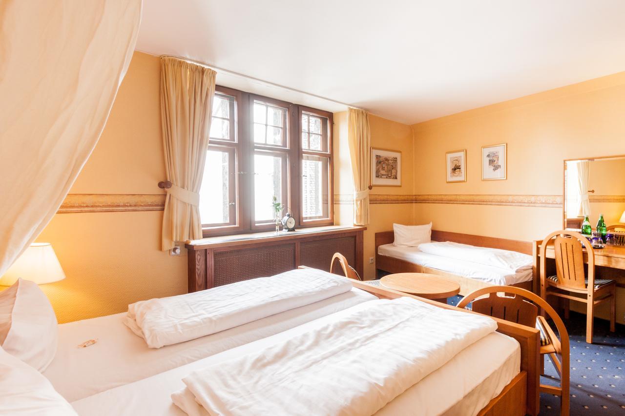 Hotel Burg Adenbach Bad Neuenahr-Ahrweiler Exteriér fotografie